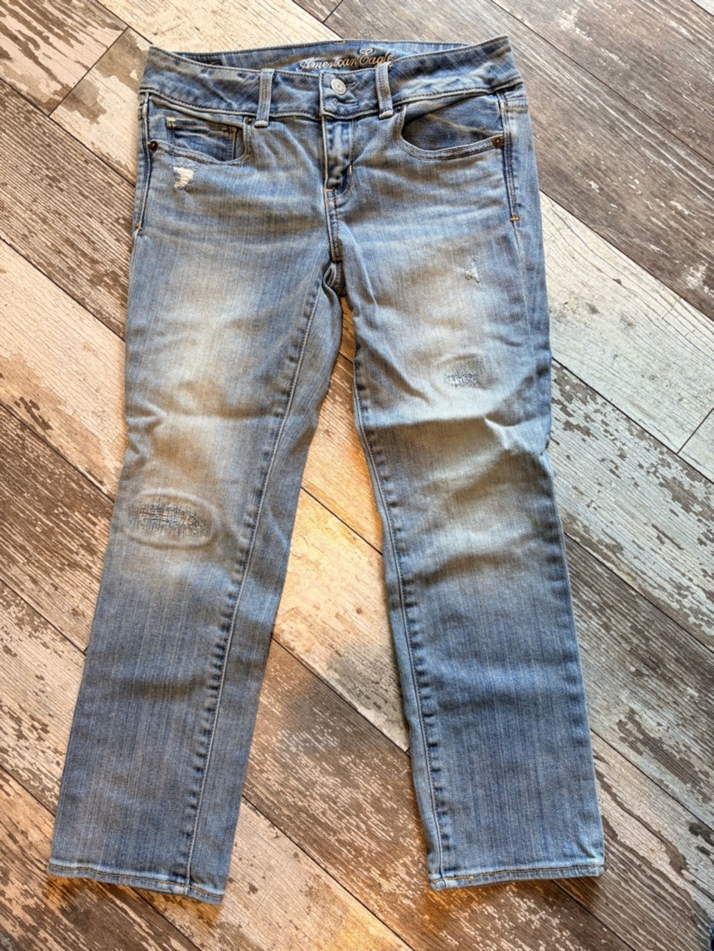 American Eagle Outfitters Faded Light Blue Cropped Slim Jeans